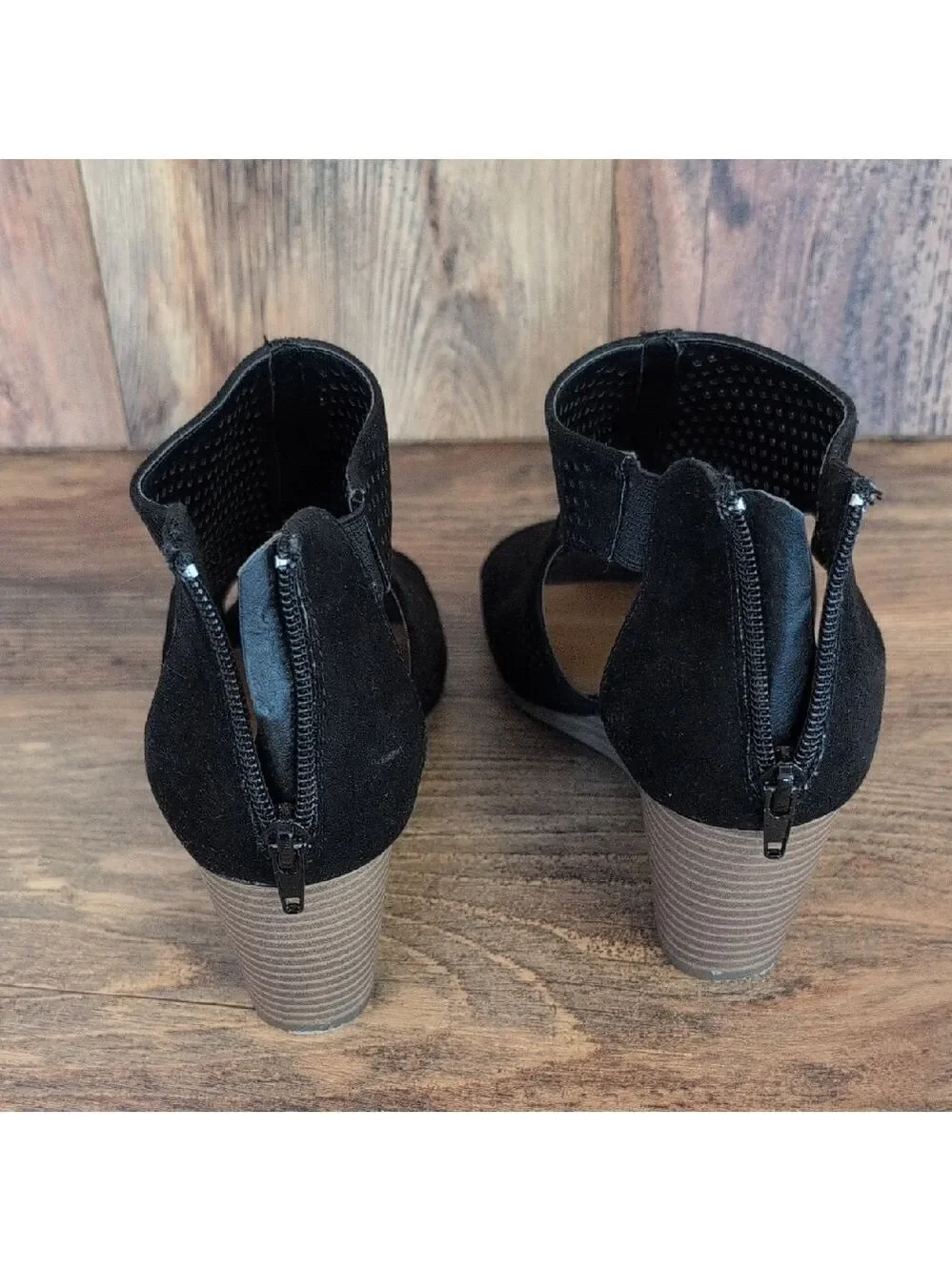 a.n.a Black Cutout Wedge Zip Back Peep Toe Sandals 7.5 L103